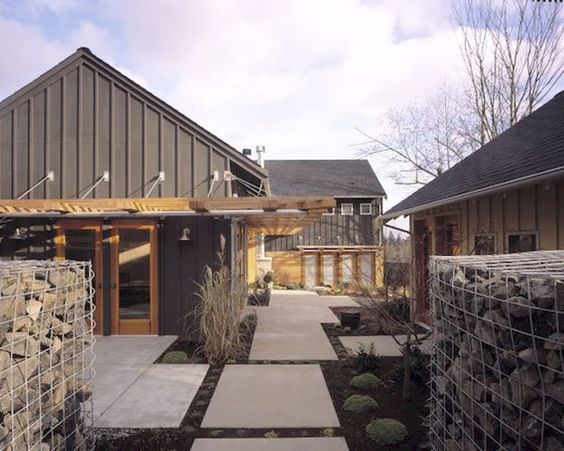 45 Beautiful Modern Farmhouse Exterior Ideas - House Good